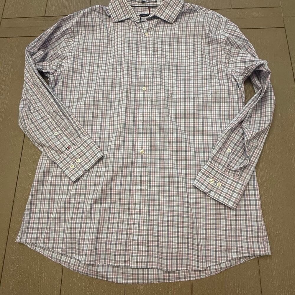 Tommy Hilfiger Plaid Button-Down Shirt – Men's 16-16.5 / 32-33